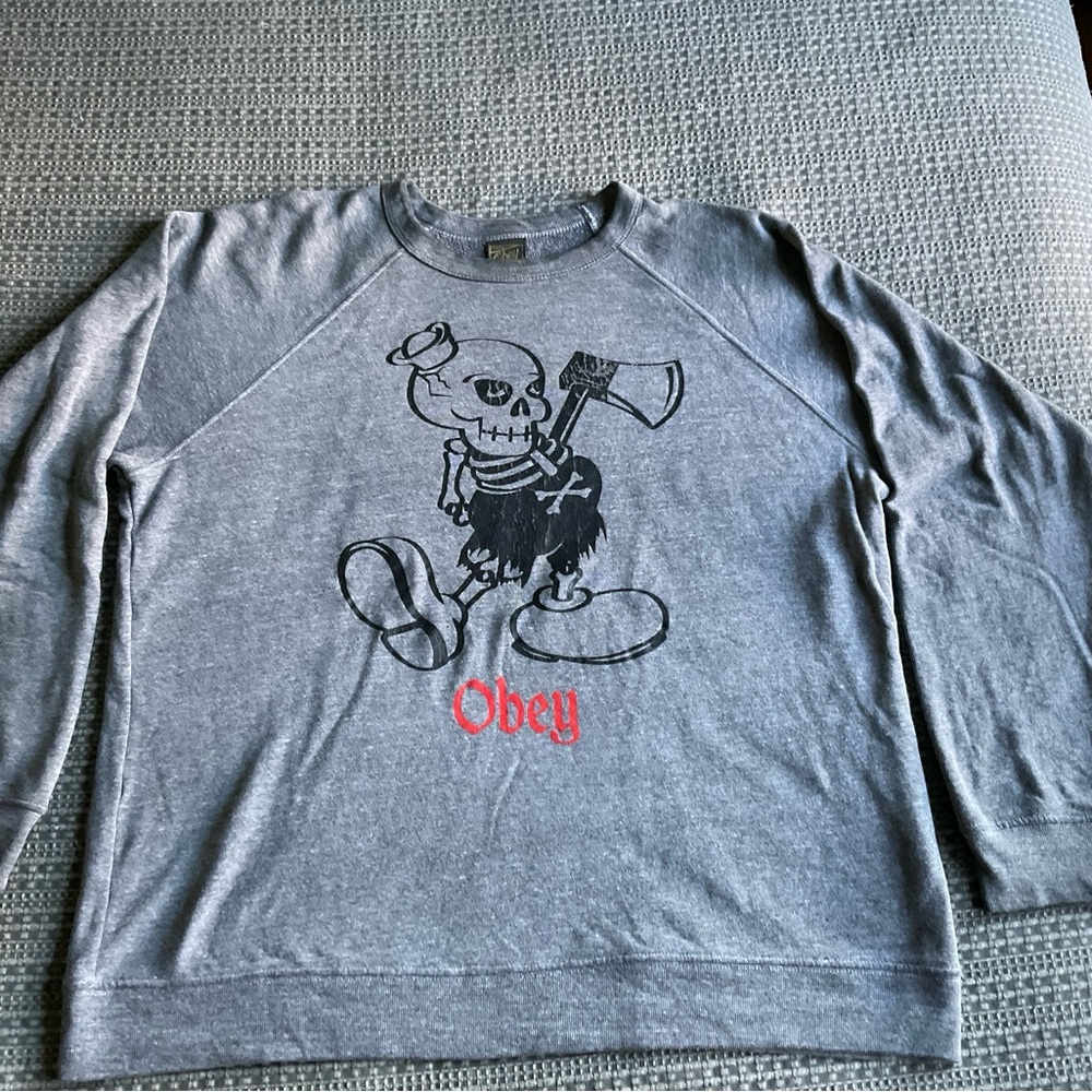 OBEY Shepard Fairey Axman logo sweatshirt. Men’s XL